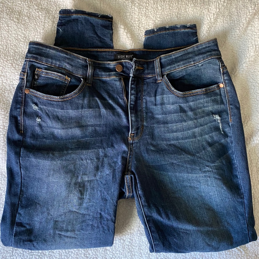 Size 14W Judy Blue distressed skinny fit jeans